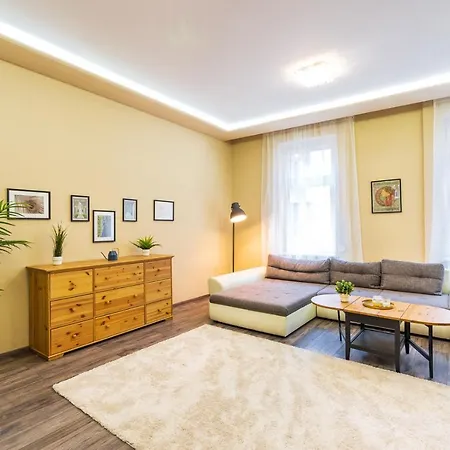 Apartment Vibrant And Spacious Downtown Flat *